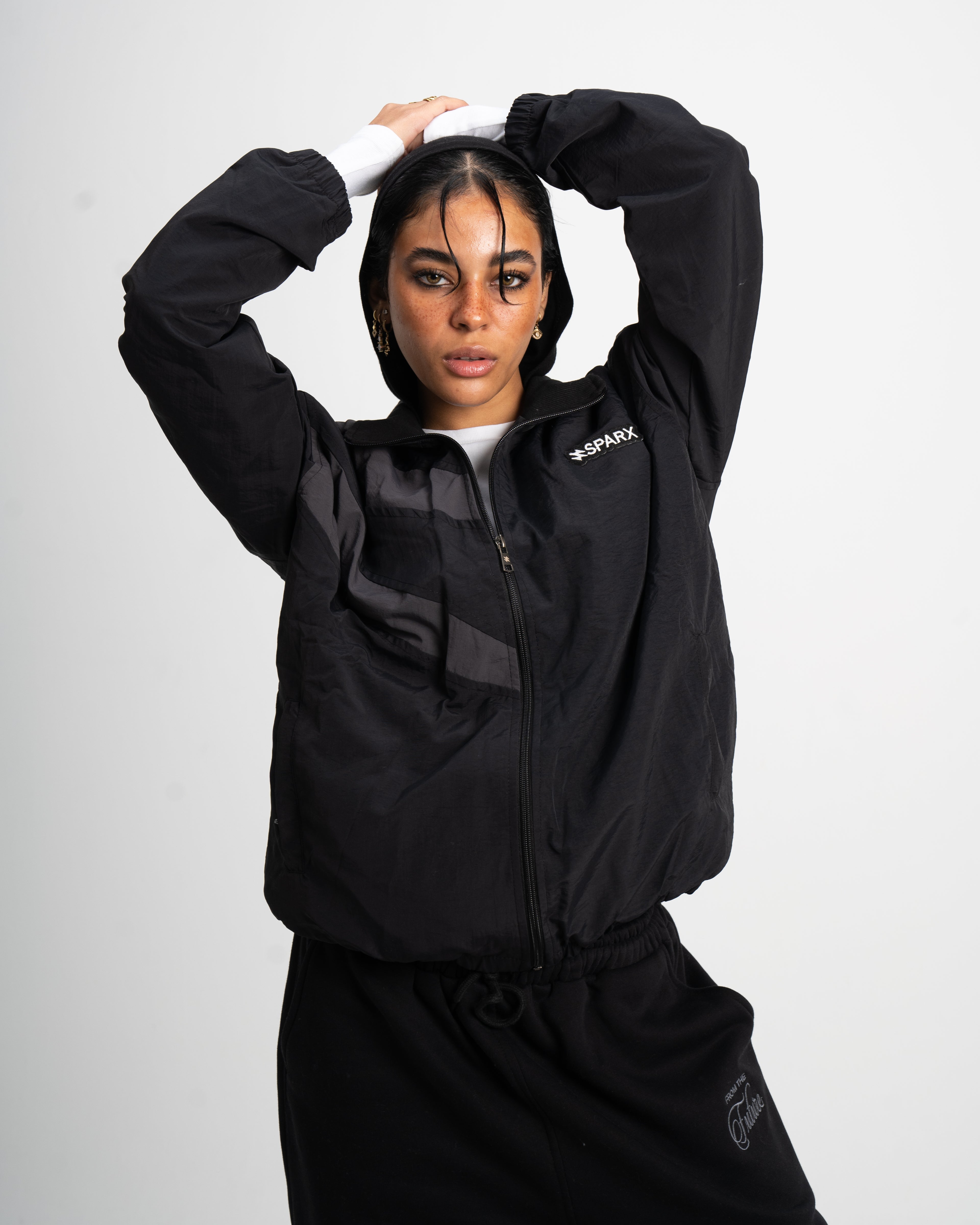 UNISEX TECH - BOXY SLIM-FIT JACKET