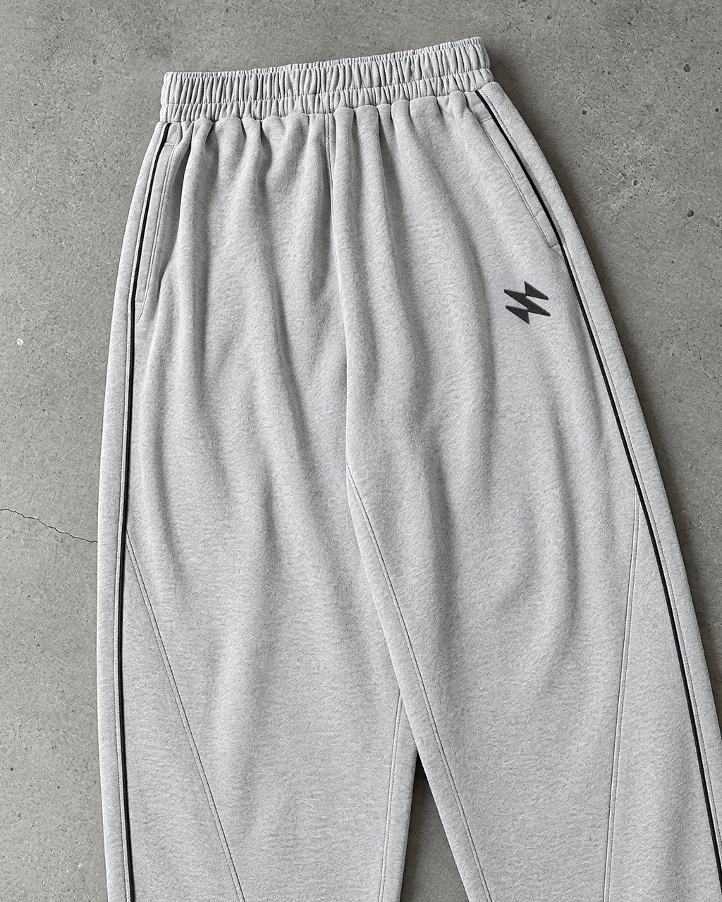 BASIC GREY BAGGY SWEATPANTS