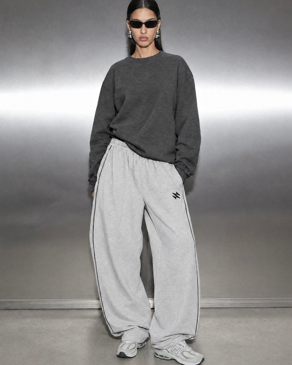 BASIC GREY BAGGY SWEATPANTS