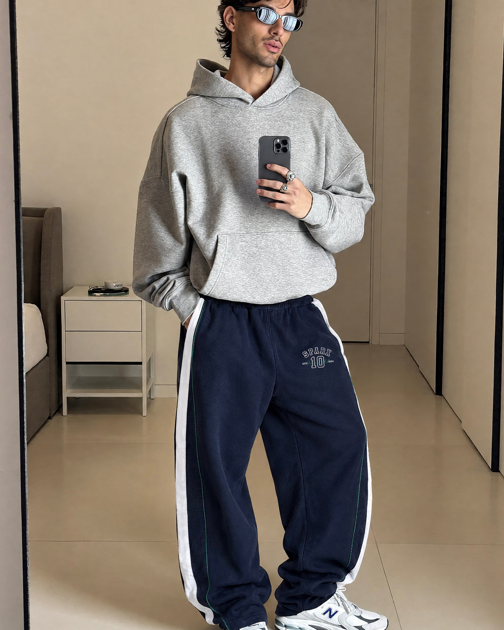 NAVYBLUE BAGGY SWEATPANTS